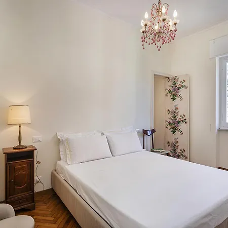 Charming Balcony By Wonderful Italy *