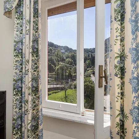 Charming Balcony By Wonderful Italy Appartement