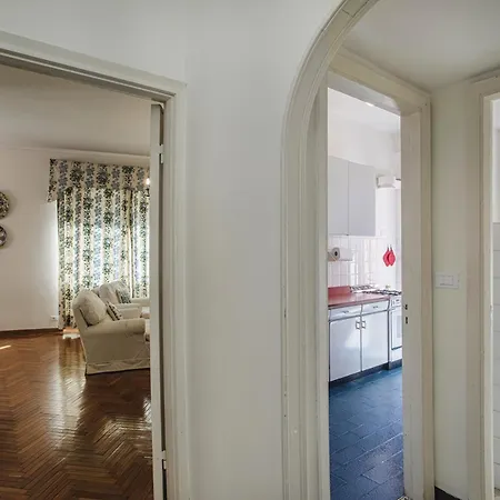 Charming Balcony By Wonderful Italy Апартаменты *